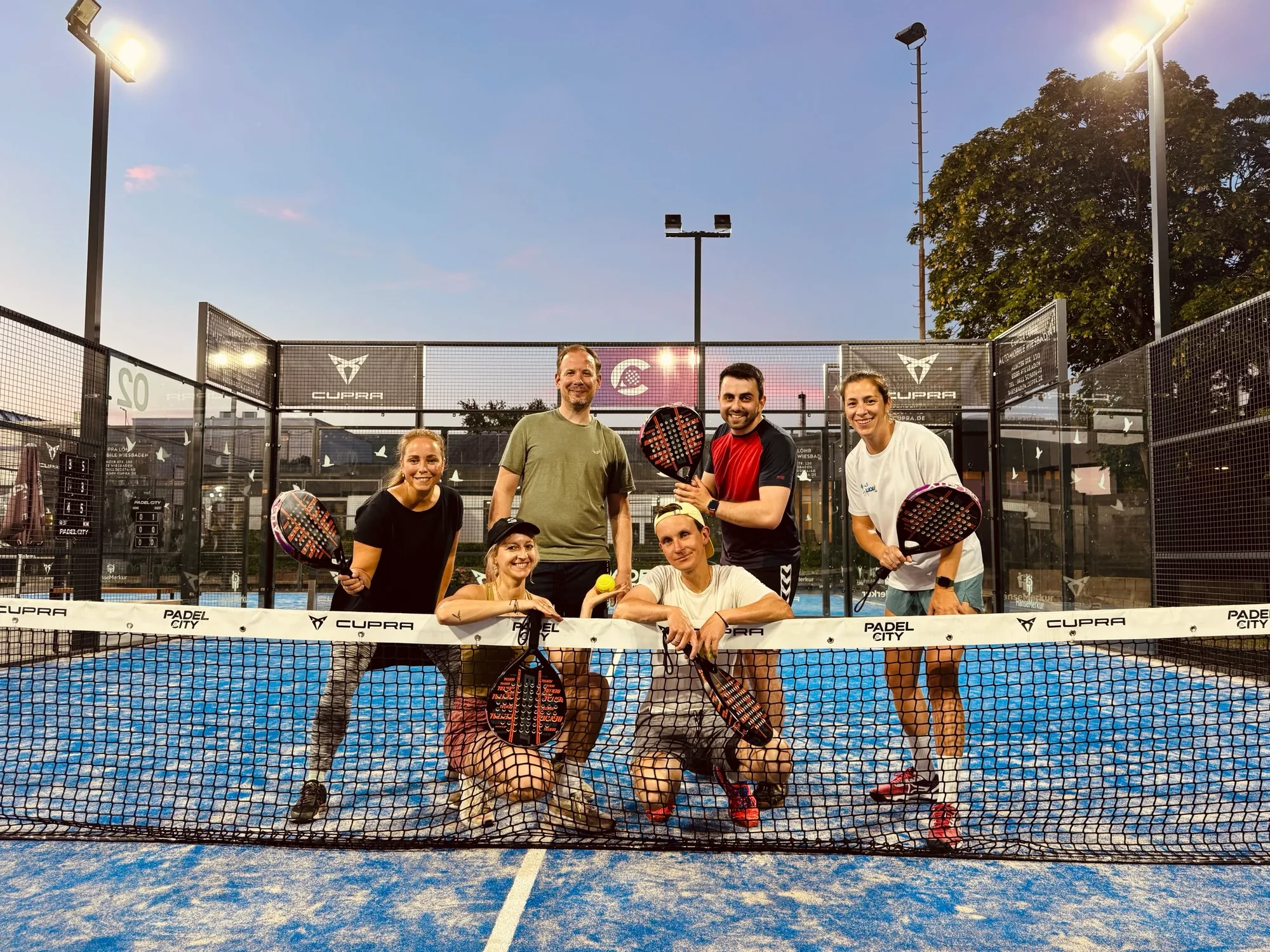 Das Lab-Team nach einem Padel-Match